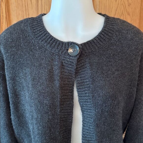 VINCE Cashmere 3/4 Sleeve One Button Cropped Cardigan - Picture 3 of 9